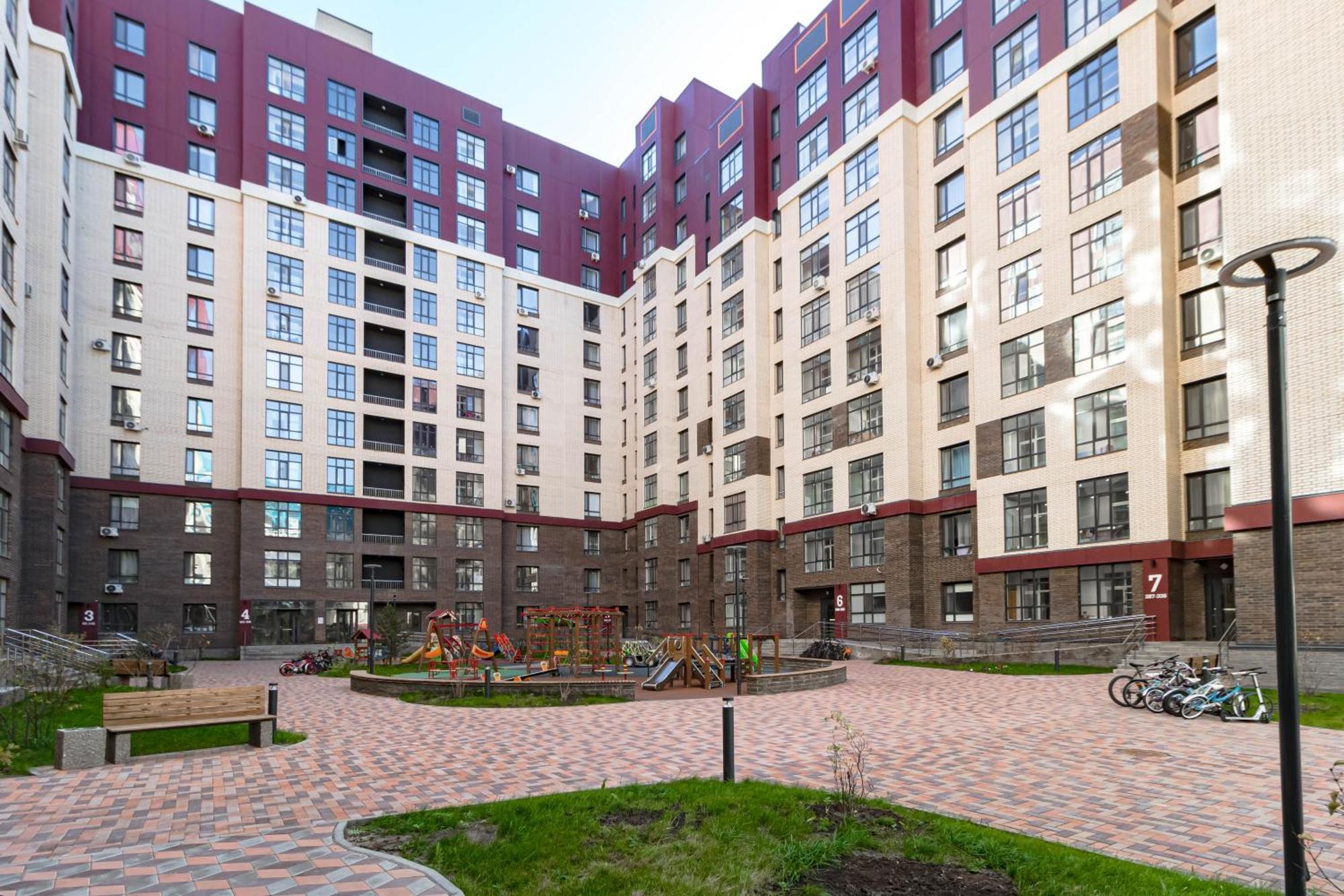 Astana, Grand Champion туран 46/4 Apartment